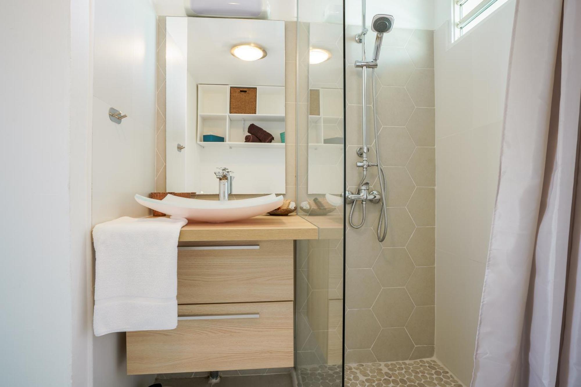 Le Touloublue - Tres Bel Appartement Face A La Mer Sainte-Anne  Luaran gambar